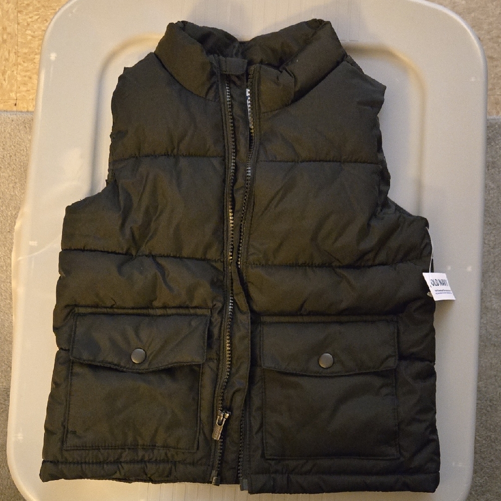 4T Toddler BRAND NEW Old Navy Black Water-Resistant Vest